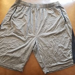 Reebok basketball shorts with zipper pockets